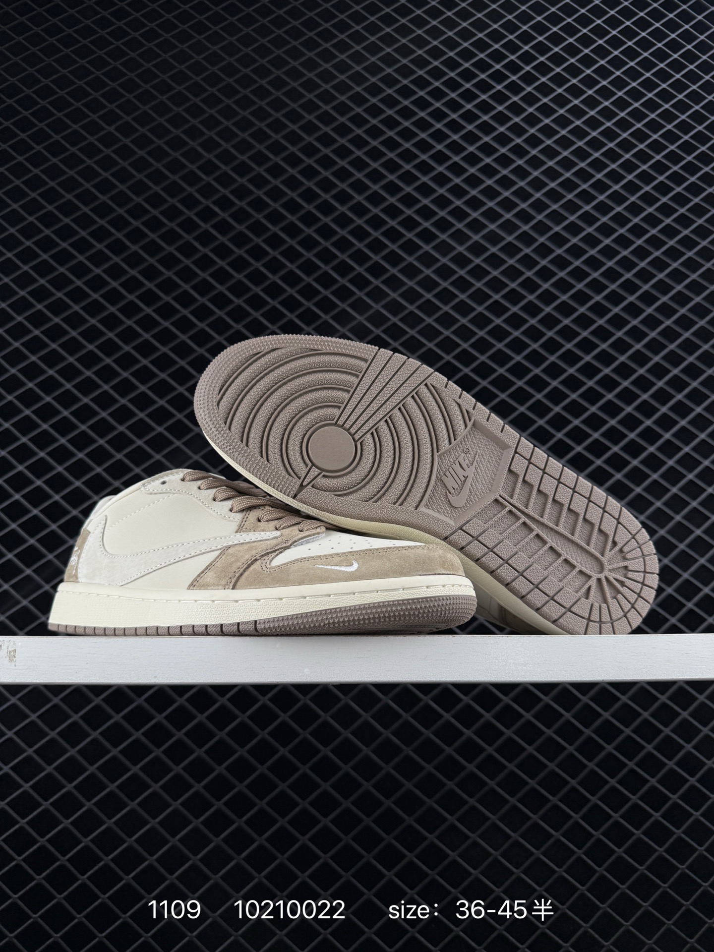 Nike Air Jordan 1 x Travis Scott AJ1